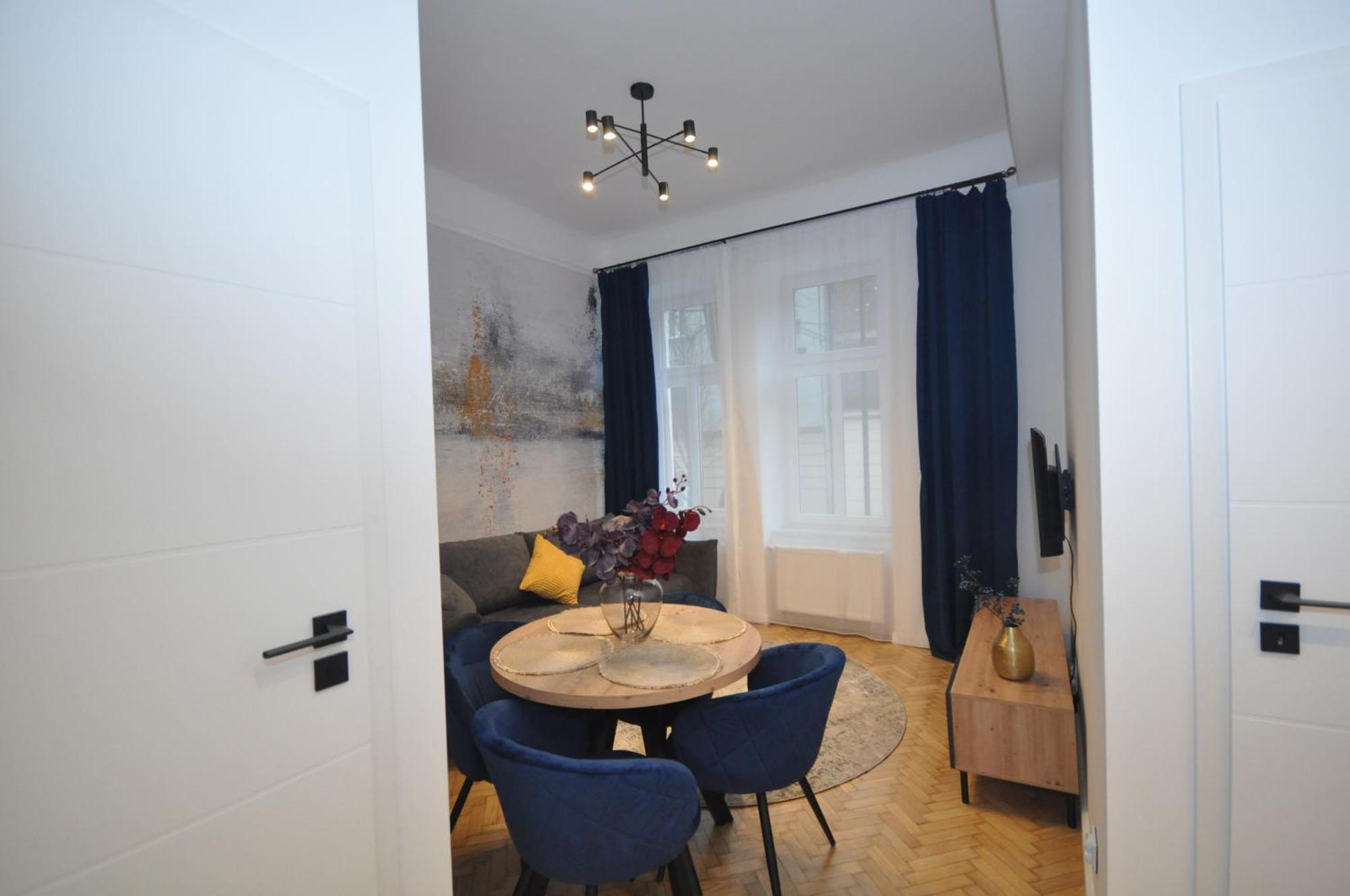 Wesola Station - Old Town By Joapart - Free Parking Krakow Ngoại thất bức ảnh